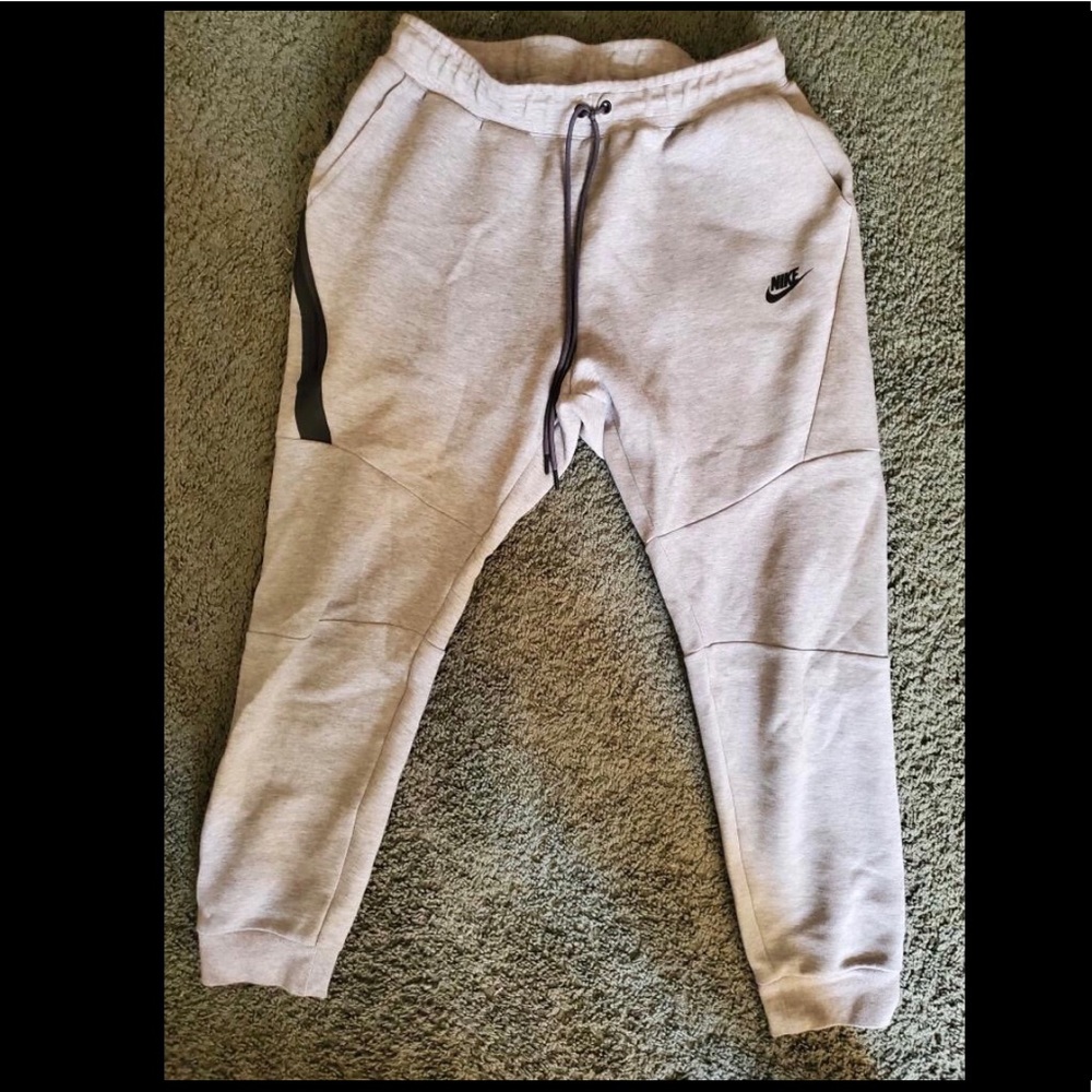 Nike tech sweatpants